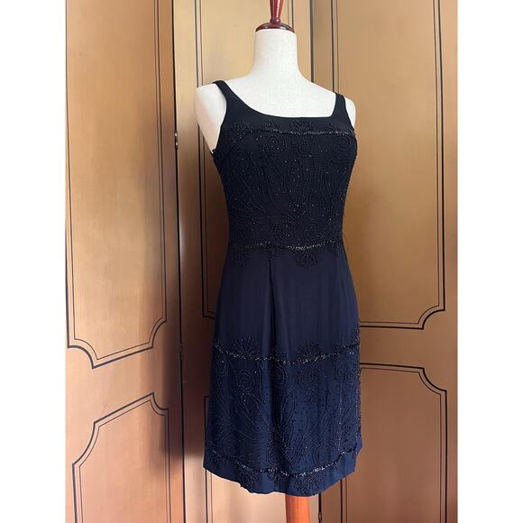 Mini black silk dress embroidered with pearls by Adrianna Papell, size 4 - Picture 4 of 7